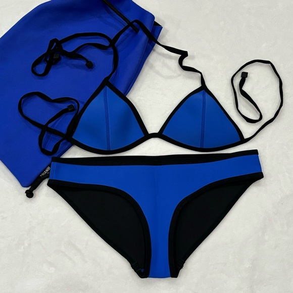 TRIANGL Women’s Triangle Bikini Top & Bottoms - deep blue, size Small & Medium - Picture 5 of 14